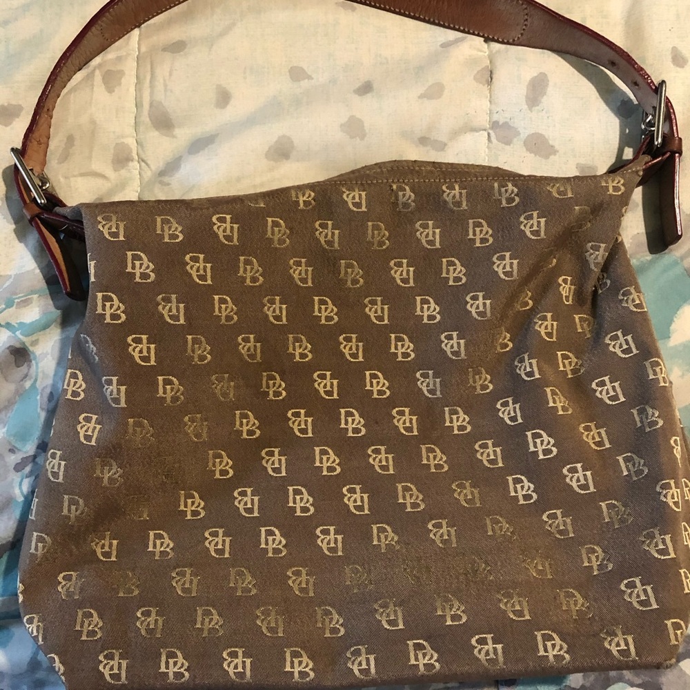 Dooney & Bourke Signature Hobo